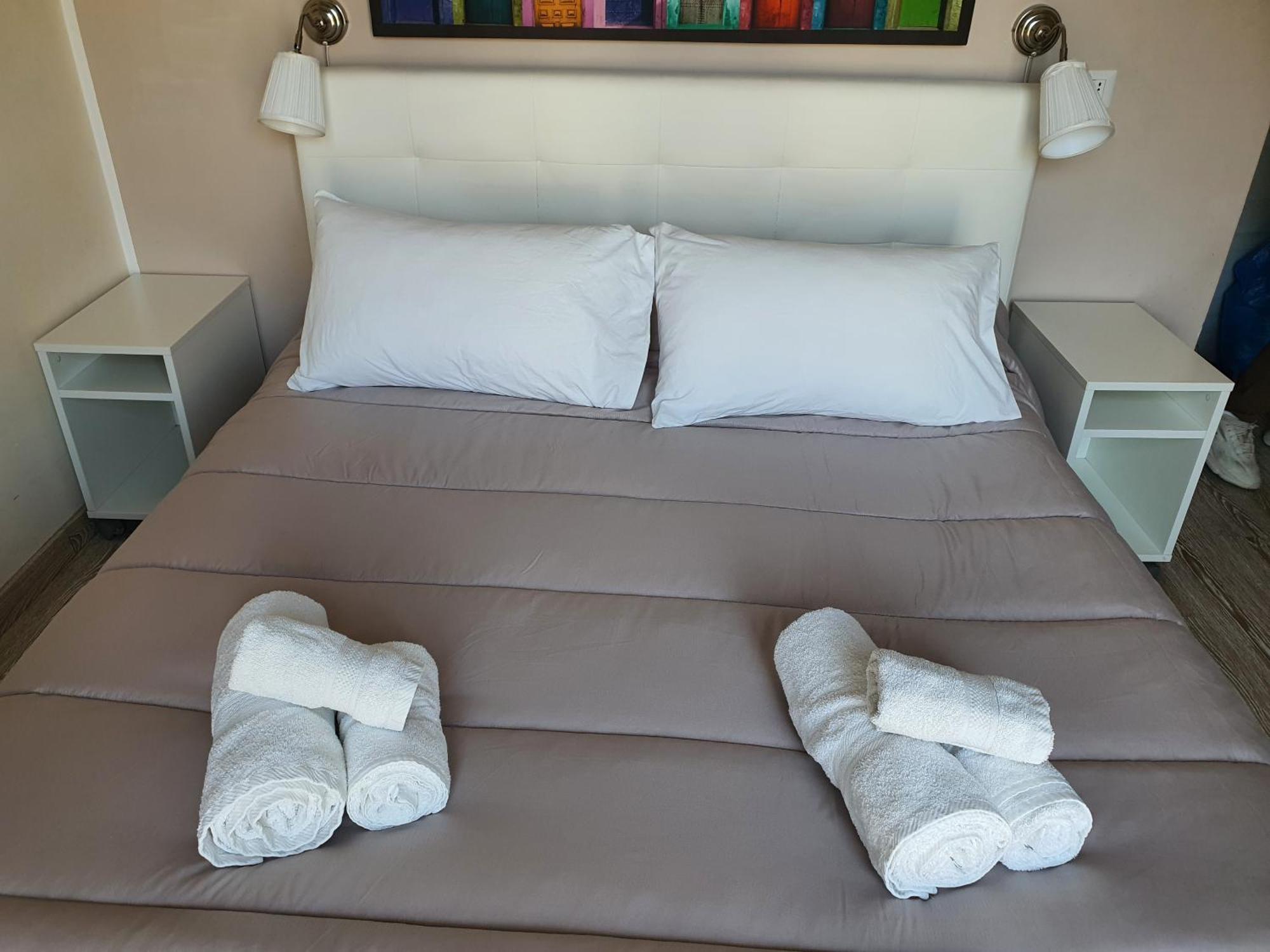 4Rooms Guest House Free Wi-Fi Salerno Exterior photo