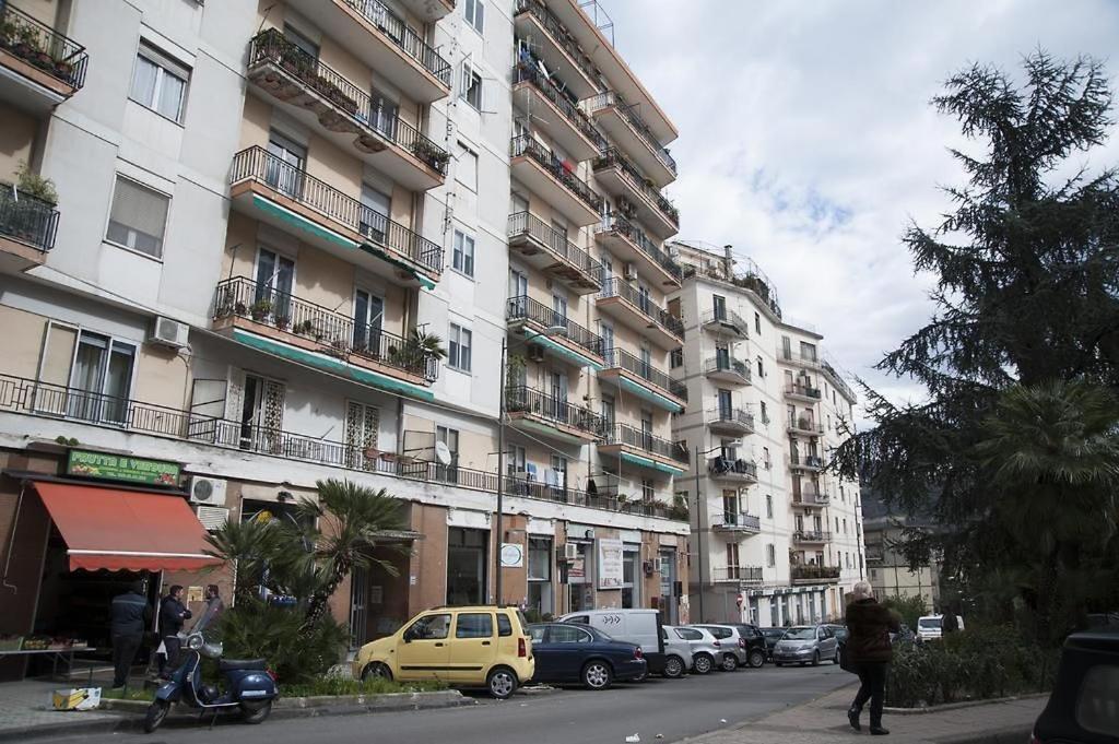 4Rooms Guest House Free Wi-Fi Salerno Exterior photo